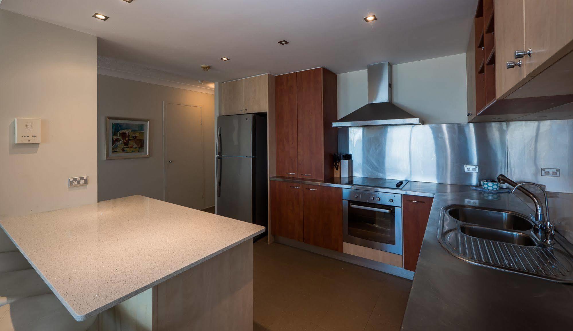 Carrington Court Aparthotel 3*