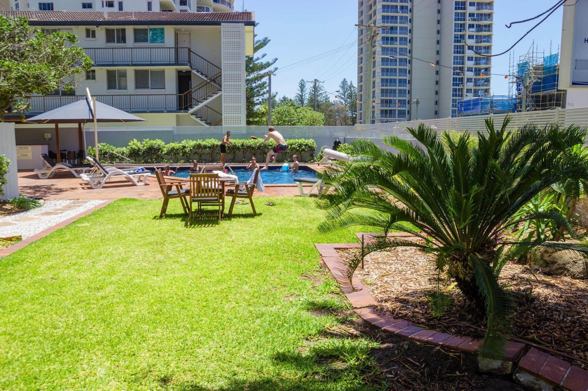 Carrington Court 3* Main Beach